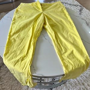 Gap boyfriend khakis in excellent condition